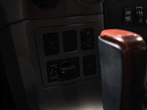 Used 2015 Toyota Sequoia Platinum image 31