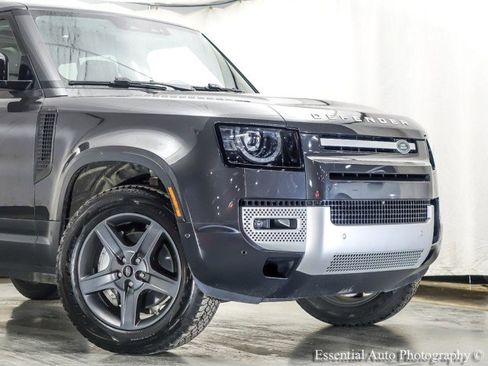 Used 2021 Land Rover Defender 110 SE image 2