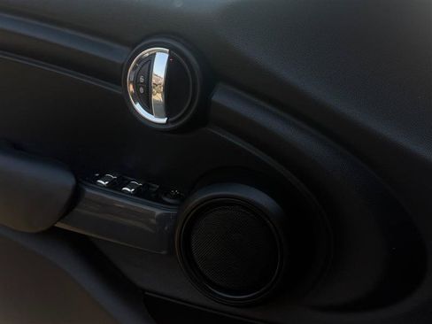 Used 2015 MINI Cooper 4-Door Hardtop FWD image 18