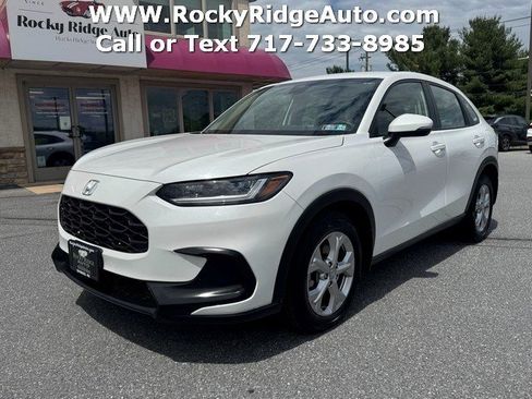 Used 2023 Honda HR-V LX image 3