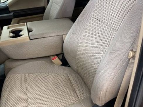 Used 2016 Ford F150 XLT w/ Equipment Group 302A Luxury image 13