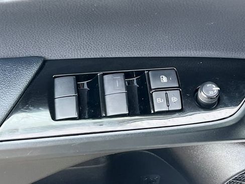 Used 2022 Toyota Prius Prime LE image 15