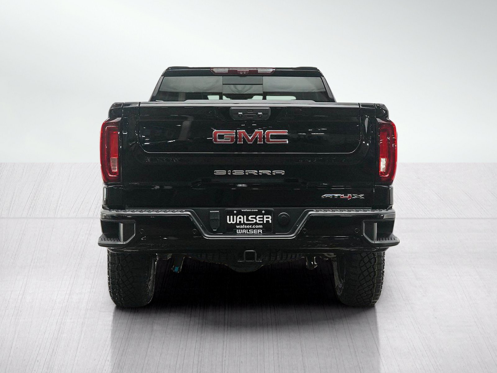Used 2023 GMC Sierra 1500 AT4X AWD/4WD image 4