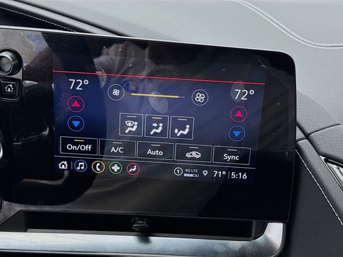 Used 2023 Chevrolet Corvette Stingray 1LT w/ Z51 Performance Package image 12