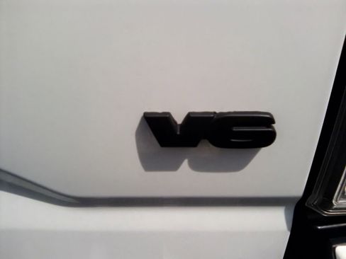 Used 2023 Toyota Tacoma TRD Off-Road w/ Technology Package image 6