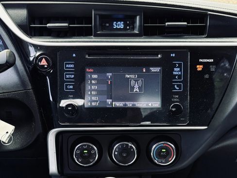 Used 2017 Toyota Corolla L FWD image 7