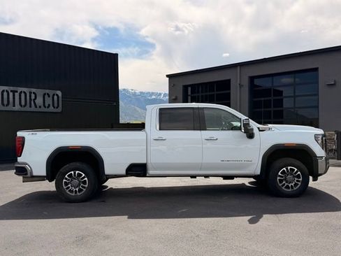Used 2024 GMC Sierra 3500 SLT w/ X31 Off-Road Package image 3
