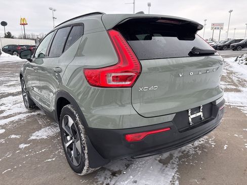 Used 2023 Volvo XC40 B5 Plus w/ Protection Package Premier image 8