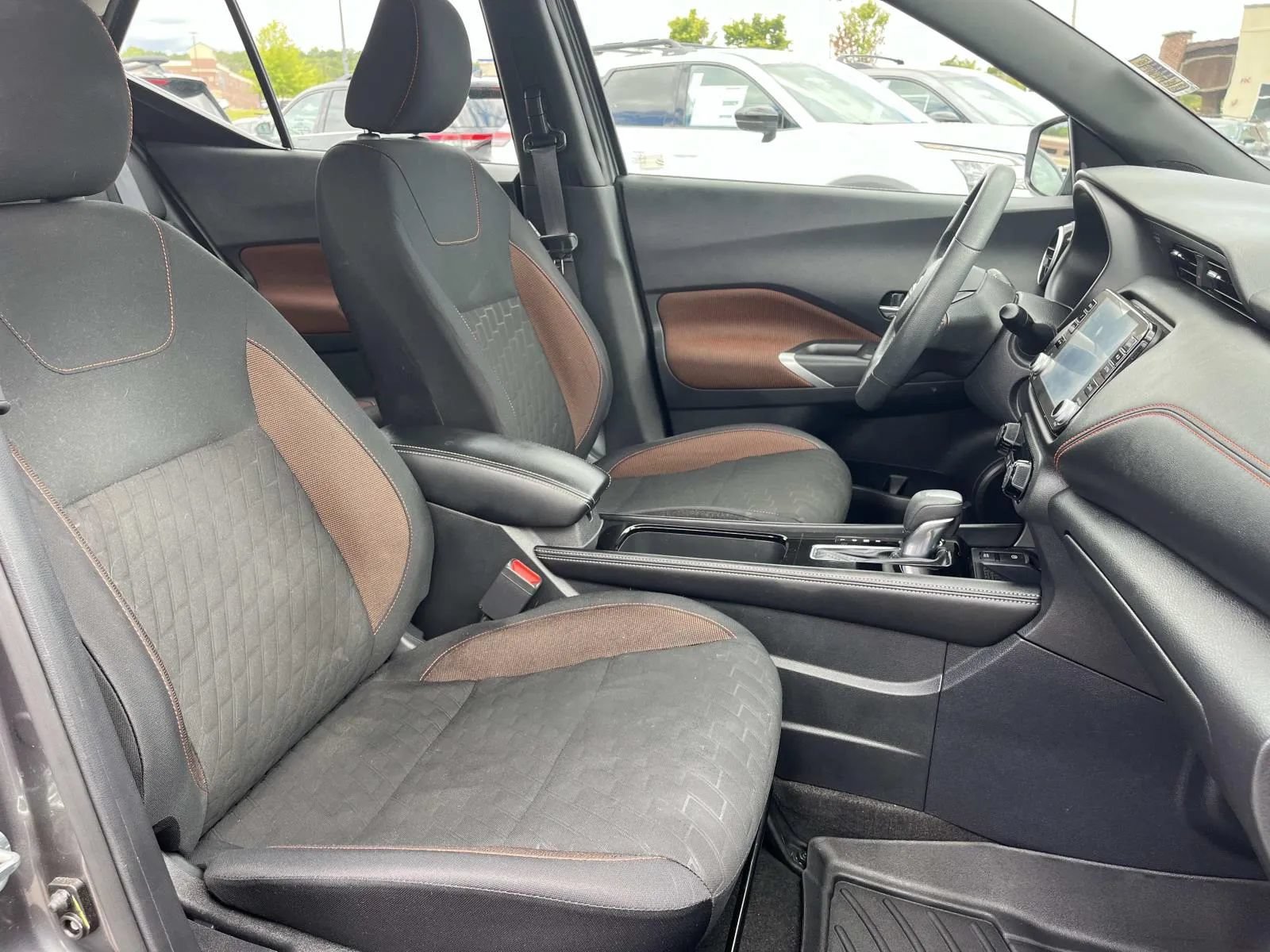 Used 2023 Nissan Kicks SR w/ Exterior Package FWD image 24