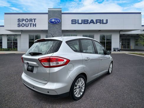 Used 2017 Ford C-MAX SE w/ Cold Weather Package image 3