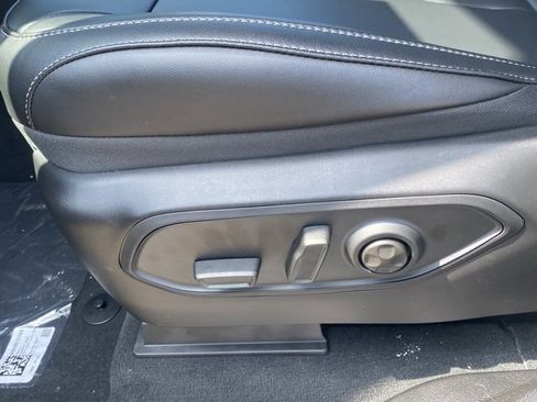 New 2025 Jeep Grand Cherokee L Limited w/ Trailer Tow Package image 17