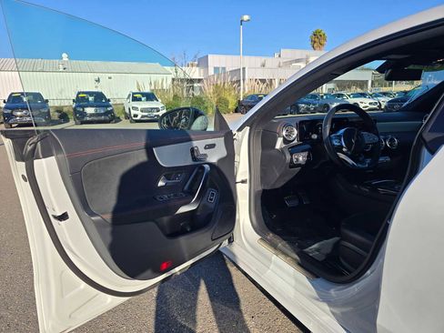 Used 2023 Mercedes-Benz CLA 35 AMG 4MATIC image 21