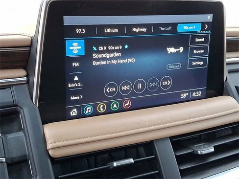 Used 2021 Chevrolet Tahoe Premier w/ Premium Package image 15