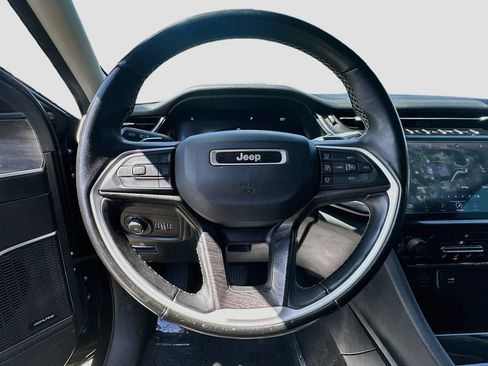 Used 2022 Jeep Grand Cherokee Limited RWD image 11