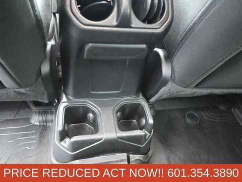 Used 2022 Jeep Wrangler Unlimited Sport AWD/4WD image 17