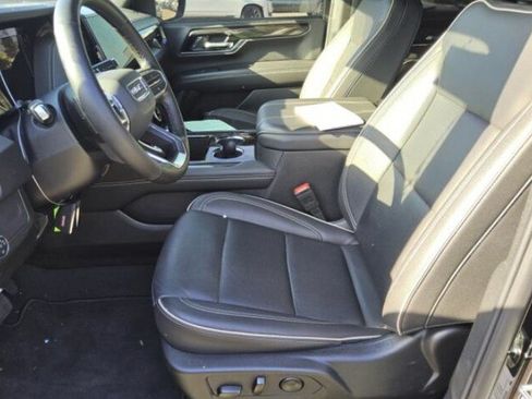 Used 2025 GMC Yukon XL Elevation RWD image 7