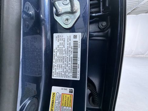 Used 2025 Honda CR-V EX image 16