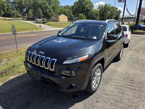 Used 2015 Jeep Cherokee Latitude w/ Comfort/Convenience Group image 1