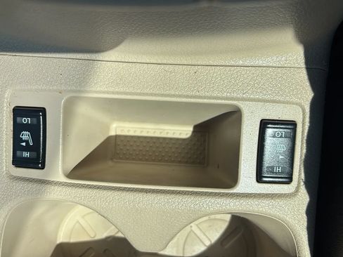 Used 2017 Nissan Rogue SL w/ SL Premium Package FWD image 26