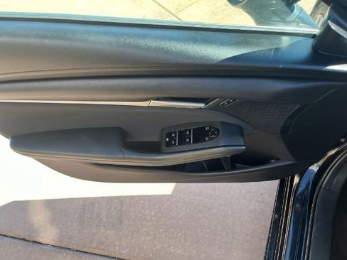 Used 2021 MAZDA MAZDA3 s FWD image 12