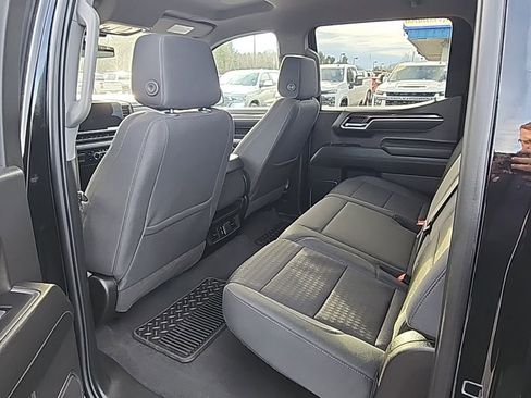 Used 2025 Chevrolet Silverado 1500 LT image 17