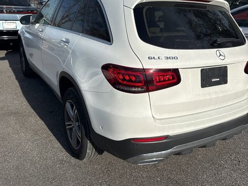 Used 2021 Mercedes-Benz GLC 300 4MATIC image 2