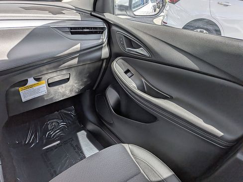 Certified 2024 Buick Encore GX Preferred FWD image 15