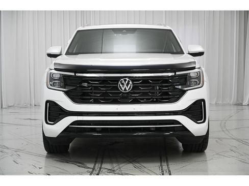 Used 2024 Volkswagen Atlas Cross Sport SEL Premium R-Line image 3