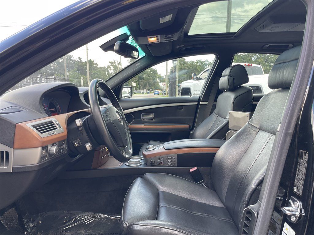 Used 2007 BMW 750i RWD image 21