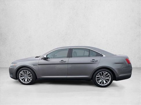 Used 2013 Ford Taurus Limited FWD image 9