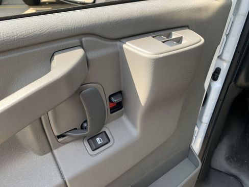 New 2025 GMC Savana 3500 1WT w/ Power Convenience Package image 30