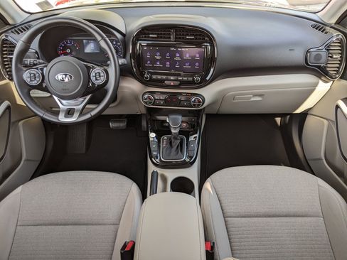Used 2020 Kia Soul EX image 22