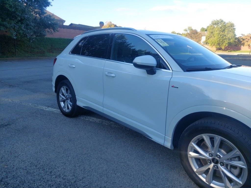 Used 2025 Audi Q3 2.0T Premium Plus w/ Premium Plus Package AWD/4WD image 7