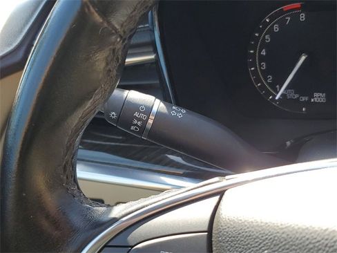 Used 2018 Cadillac XT5 FWD image 14