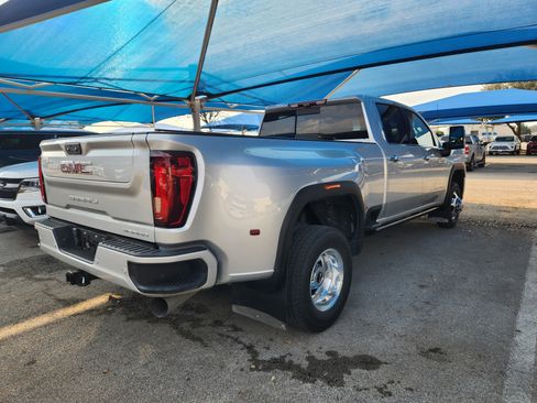 Certified 2022 GMC Sierra 3500 Denali w/ Denali Ultimate Package image 4