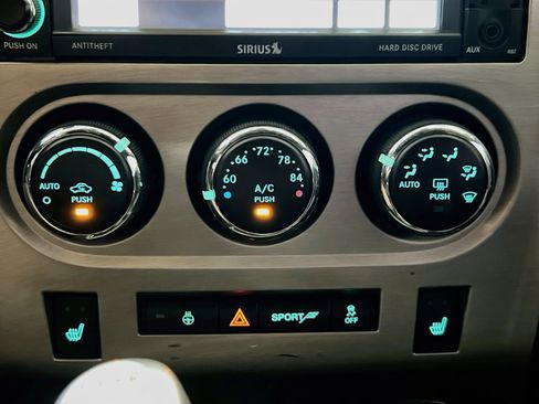 Used 2014 Dodge Challenger SRT8 RWD image 10