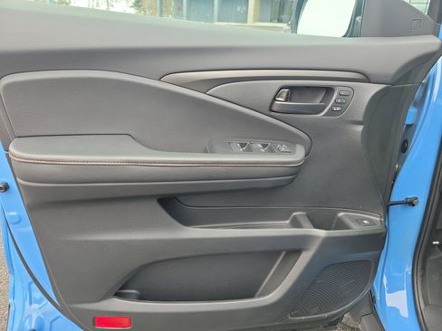 Used 2025 Honda Ridgeline TrailSport image 25