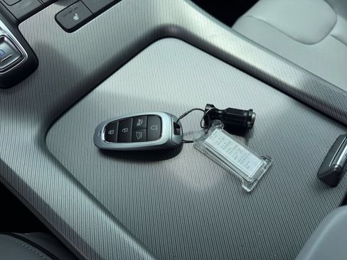 Used 2025 Hyundai Palisade SEL FWD image 17