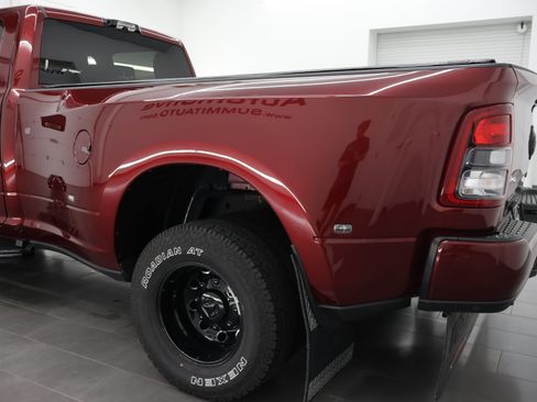 Used 2024 RAM 3500 Big Horn w/ Night Edition AWD/4WD image 30