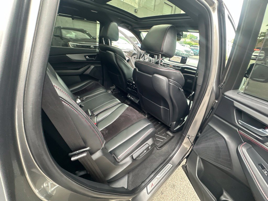 Used 2023 Acura MDX A-Spec AWD/4WD image 36