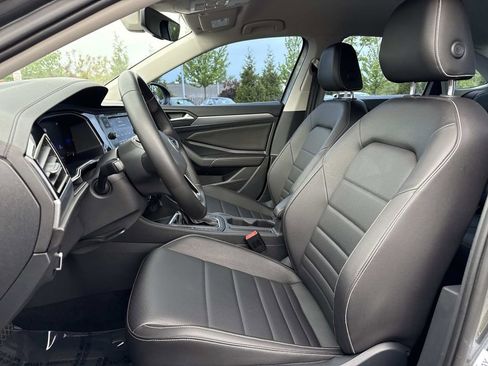 Used 2022 Volkswagen Jetta SE FWD image 10