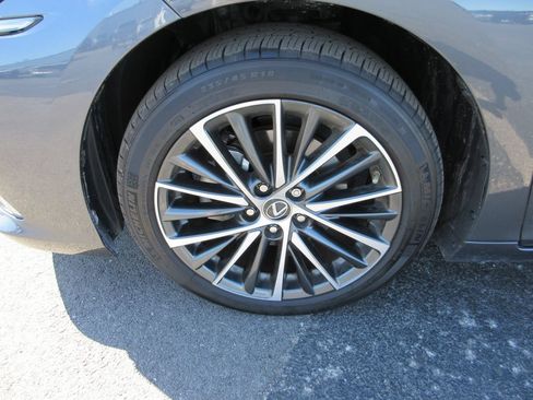 Used 2025 Lexus ES 350 w/ Premium Package FWD image 13