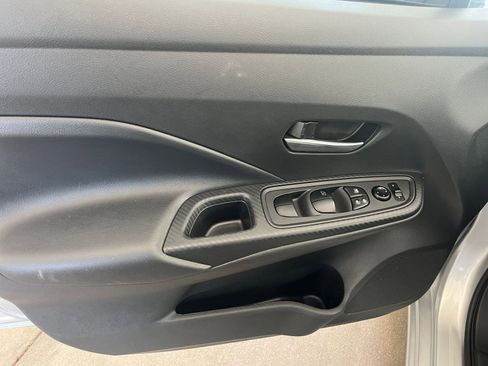 Used 2025 Nissan Versa SV w/ Trunk Package FWD image 18