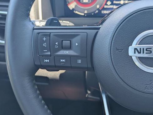 Used 2021 Nissan Rogue Platinum FWD image 21