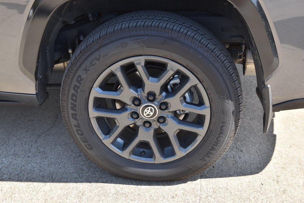 Used 2026 Toyota Sequoia Platinum AWD/4WD image 8