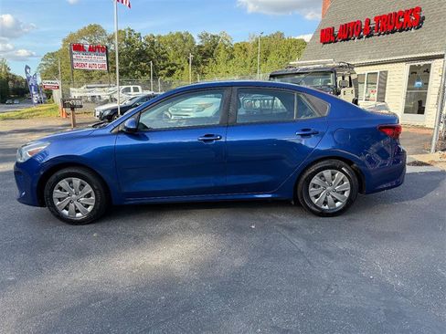 Used 2019 Kia Rio S image 2