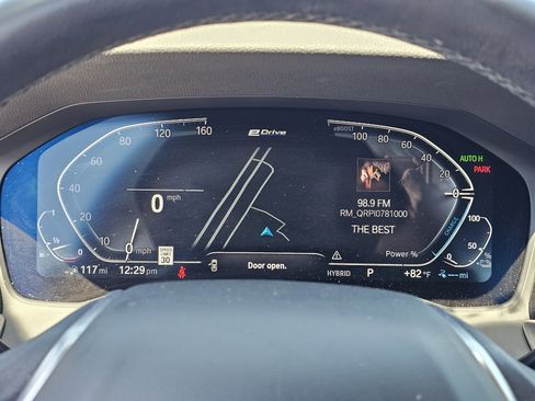 Used 2021 BMW 330e w/ Convenience Package image 22