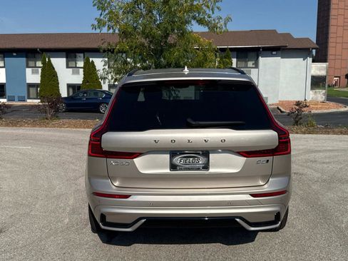 New 2026 Volvo XC60 B5 Plus w/ Climate Package image 4