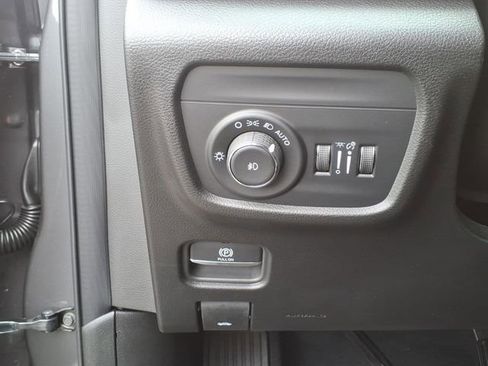 New 2026 Jeep Grand Cherokee L Limited image 16