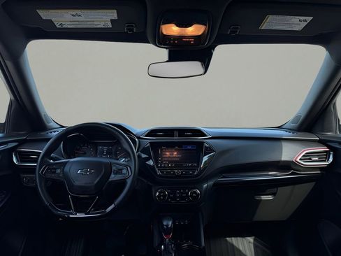 Used 2023 Chevrolet TrailBlazer RS w/ Convenience Package image 14